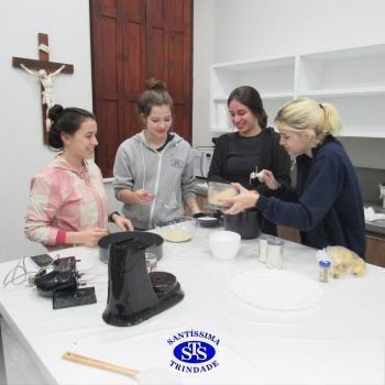 Culinária estadunidense é utilizada para estudar Língua Inglesa e Química