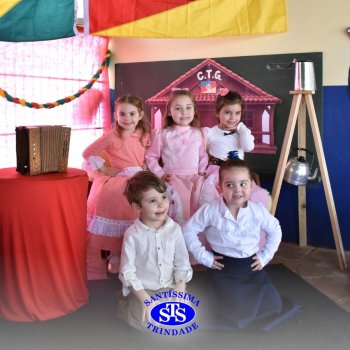 Infantil 3 e 4 celebram o Dia do Gaúcho com churrasco feito pelas famílias