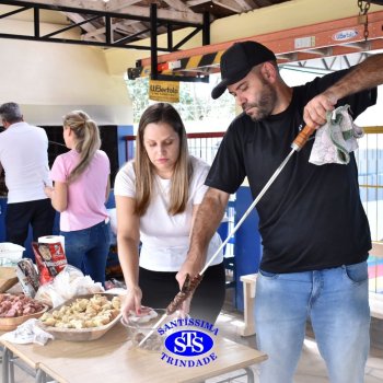 Infantil 3 e 4 celebram o Dia do Gaúcho com churrasco feito pelas famílias