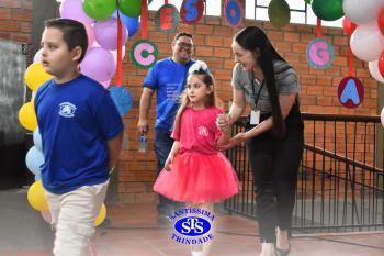 Celebração de Conclusão da Educação Infantil e envio para o 1º ano dos alunos do Infantil 5