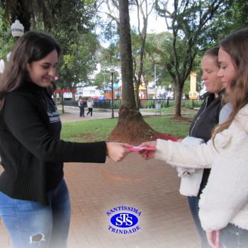 Alunos estimulam doação de sangue através de campanha na praça | Líder Voluntário