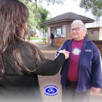 Alunos estimulam doação de sangue através de campanha na praça | Líder Voluntário