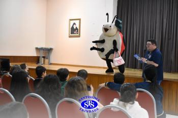 Meet and Greet com personagens da Systemic Bilingual