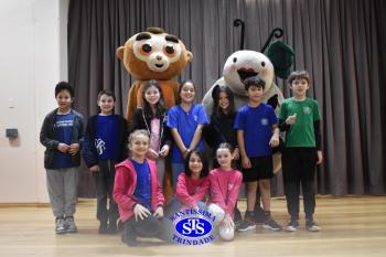 Meet and Greet com personagens da Systemic Bilingual