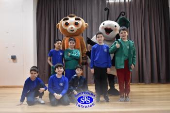 Meet and Greet com personagens da Systemic Bilingual