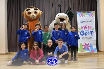 Meet and Greet com personagens da Systemic Bilingual