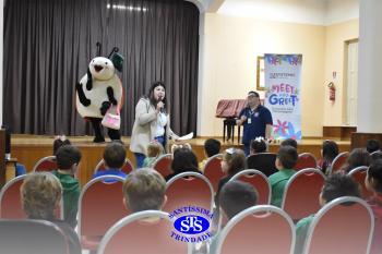 Meet and Greet com personagens da Systemic Bilingual