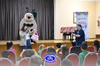 Meet and Greet com personagens da Systemic Bilingual