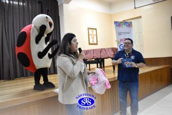 Meet and Greet com personagens da Systemic Bilingual
