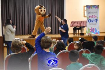 Meet and Greet com personagens da Systemic Bilingual