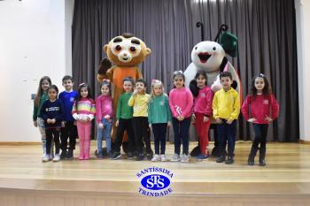 Meet and Greet com personagens da Systemic Bilingual