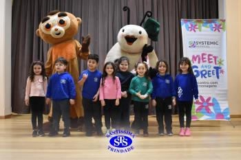 Meet and Greet com personagens da Systemic Bilingual