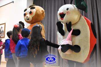 Meet and Greet com personagens da Systemic Bilingual