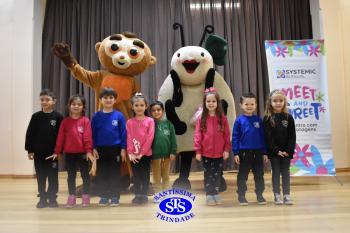 Meet and Greet com personagens da Systemic Bilingual
