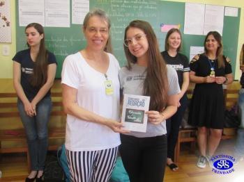 Alunos e professores foram homenageados pela participação em Concurso