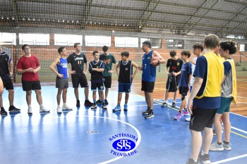 Equipes esportivas iniciam treinos de forma intensa e com determinação