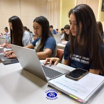 Chromebooks são utilizados durante as aulas