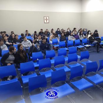 Revistas temáticas são produzidas pelos alunos do Novo Ensino Médio