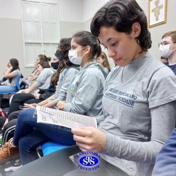 Revistas temáticas são produzidas pelos alunos do Novo Ensino Médio