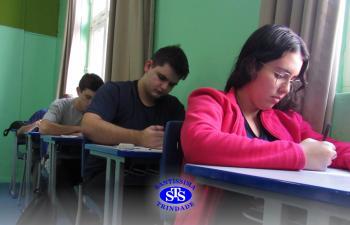 Alunos do Ensino Médio realizam simulado