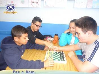 7º ano - Do Xadrez de Tabuleiro ao Xadrez Humano