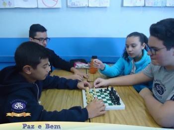 7º ano - Do Xadrez de Tabuleiro ao Xadrez Humano