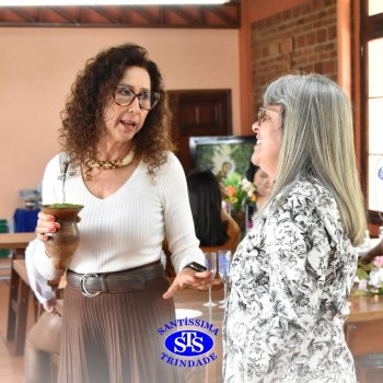 Dia dos Professores e do Auxiliar em Administração Escolar é celebrado com alegria