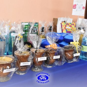 Dia dos Professores e do Auxiliar em Administração Escolar é celebrado com alegria