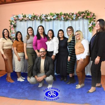 Dia dos Professores e do Auxiliar em Administração Escolar é celebrado com alegria