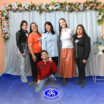 Dia dos Professores e do Auxiliar em Administração Escolar é celebrado com alegria