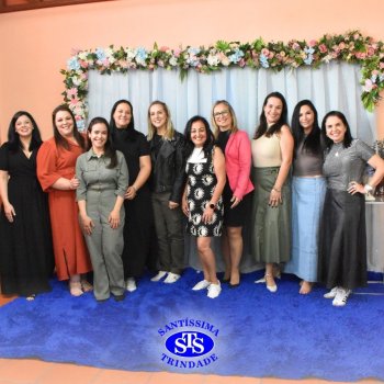 Dia dos Professores e do Auxiliar em Administração Escolar é celebrado com alegria