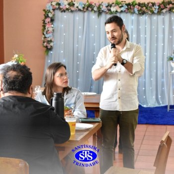 Dia dos Professores e do Auxiliar em Administração Escolar é celebrado com alegria