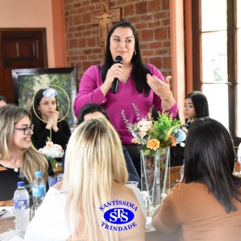 Dia dos Professores e do Auxiliar em Administração Escolar é celebrado com alegria