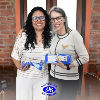 Dia dos Professores e do Auxiliar em Administração Escolar é celebrado com alegria