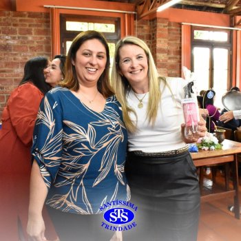 Dia dos Professores e do Auxiliar em Administração Escolar é celebrado com alegria