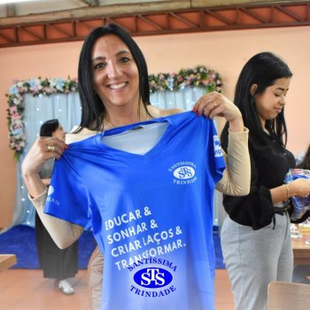 Dia dos Professores e do Auxiliar em Administração Escolar é celebrado com alegria