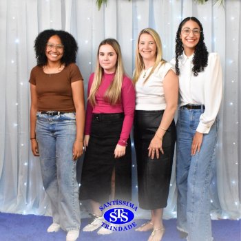 Dia dos Professores e do Auxiliar em Administração Escolar é celebrado com alegria