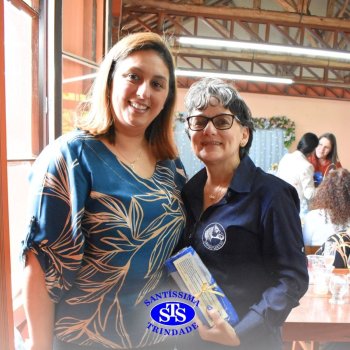 Dia dos Professores e do Auxiliar em Administração Escolar é celebrado com alegria