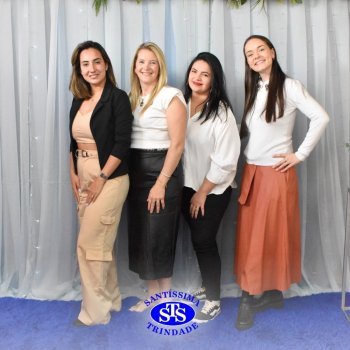 Dia dos Professores e do Auxiliar em Administração Escolar é celebrado com alegria