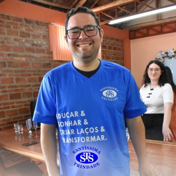 Dia dos Professores e do Auxiliar em Administração Escolar é celebrado com alegria