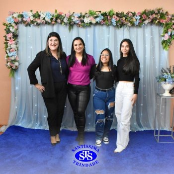 Dia dos Professores e do Auxiliar em Administração Escolar é celebrado com alegria