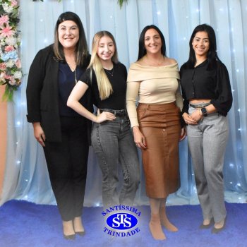 Dia dos Professores e do Auxiliar em Administração Escolar é celebrado com alegria