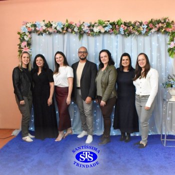 Dia dos Professores e do Auxiliar em Administração Escolar é celebrado com alegria