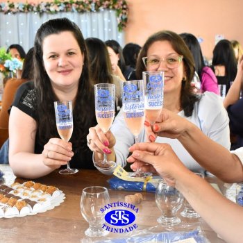 Dia dos Professores e do Auxiliar em Administração Escolar é celebrado com alegria