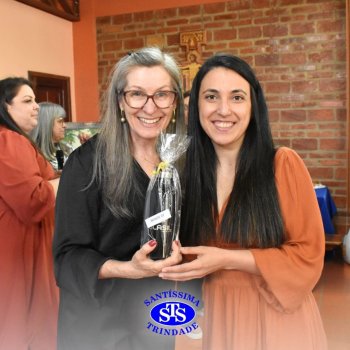 Dia dos Professores e do Auxiliar em Administração Escolar é celebrado com alegria