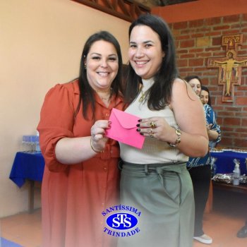 Dia dos Professores e do Auxiliar em Administração Escolar é celebrado com alegria