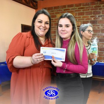 Dia dos Professores e do Auxiliar em Administração Escolar é celebrado com alegria