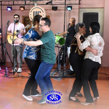 Dia dos Professores e do Auxiliar em Administração Escolar é celebrado com alegria