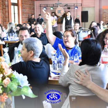 Dia dos Professores e do Auxiliar em Administração Escolar é celebrado com alegria