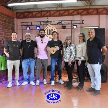 Dia dos Professores e do Auxiliar em Administração Escolar é celebrado com alegria